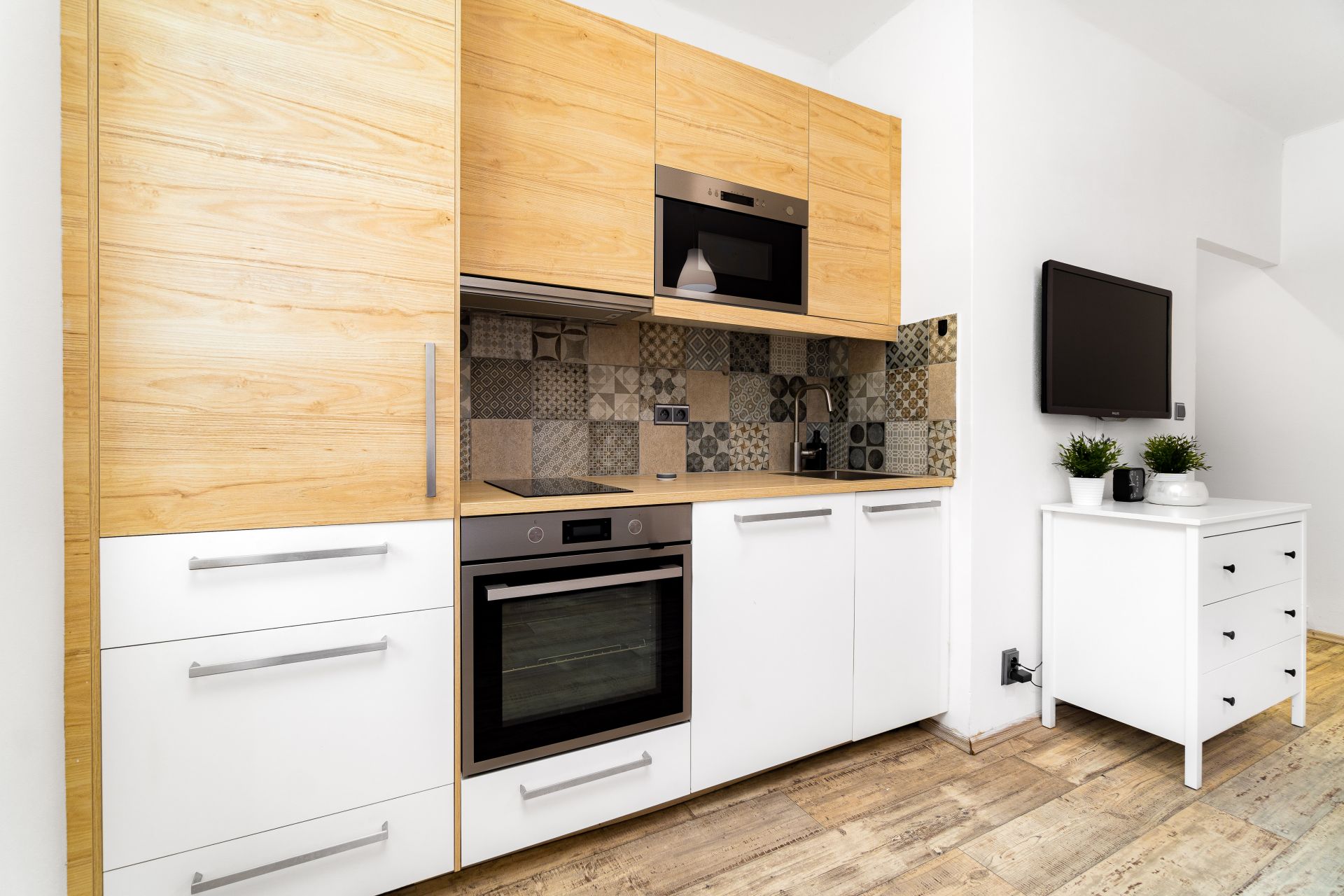 Pronájem bytu 1+kk (26 m2), Ulice Maďarská, Ostrava-Poruba